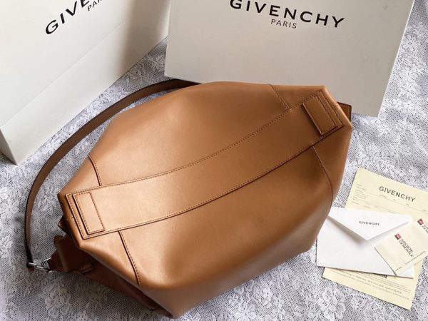 Envy Hold - Givenchy Bags - 403 on Sale