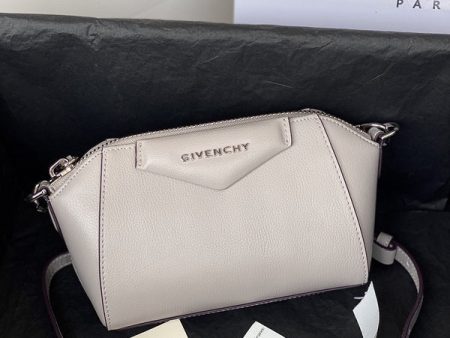 Envy Hold - Givenchy Bags - 402 For Discount