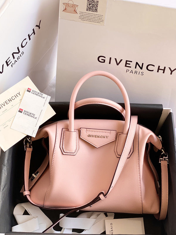 Envy Hold - Givenchy Bags - 409 For Sale