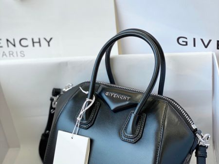 Envy Hold - Givenchy Bags - 392 Online Sale