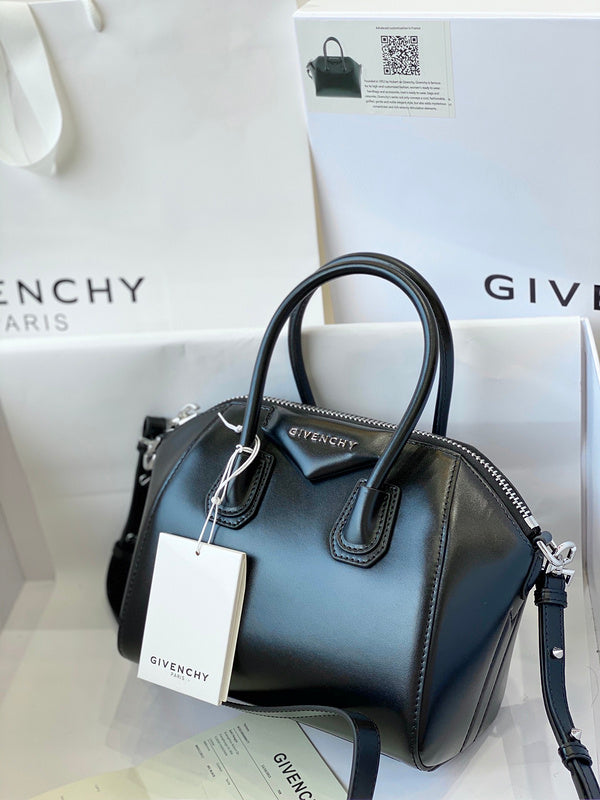 Envy Hold - Givenchy Bags - 392 Online Sale