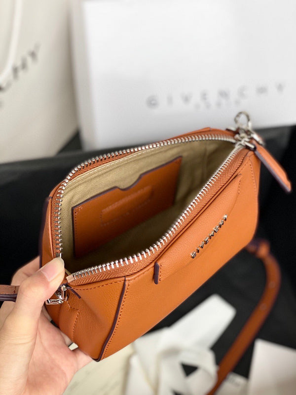 Envy Hold - Givenchy Bags - 396 Hot on Sale