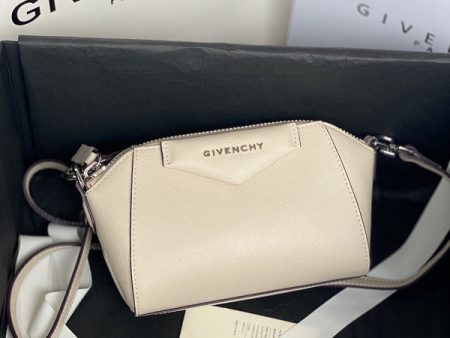 Envy Hold - Givenchy Bags - 401 on Sale