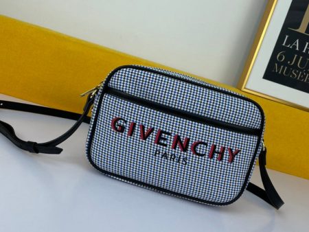 Envy Hold - Givenchy Bags - 303 Online now