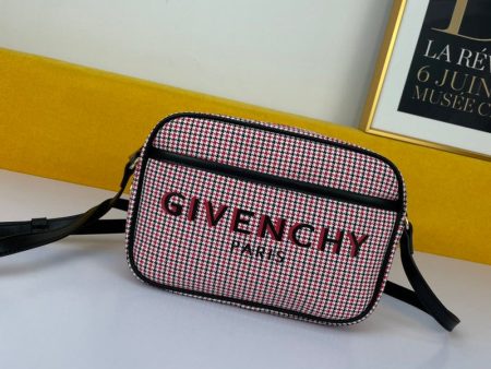 Envy Hold - Givenchy Bags - 298 on Sale